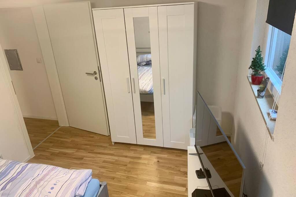 Modernes Studio Mit Separater Kueche Ройтлинген Экстерьер фото