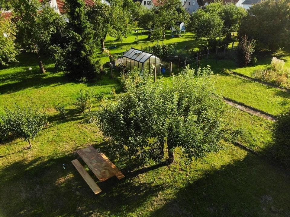 Modernes Studio Mit Separater Kueche Ройтлинген Экстерьер фото